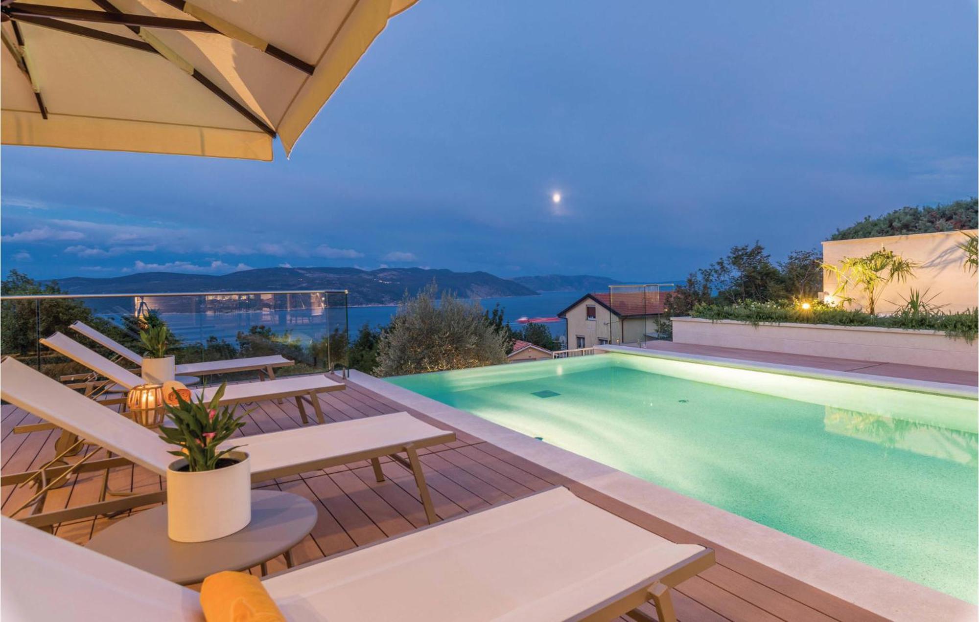 Nice Apartment In Plomin With Jacuzzi Екстер'єр фото