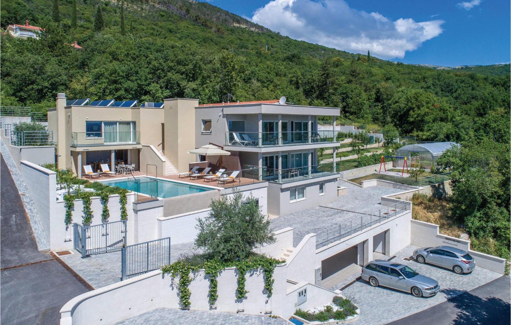 Nice Apartment In Plomin With Jacuzzi Екстер'єр фото
