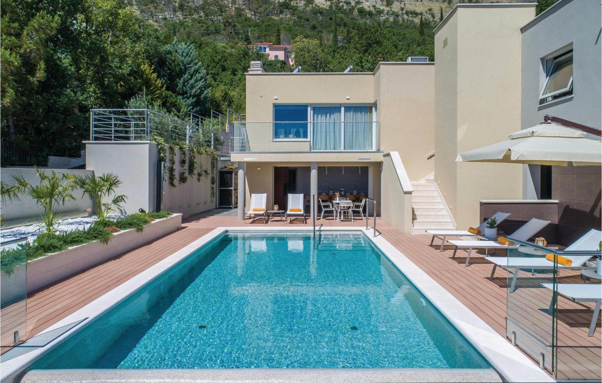 Nice Apartment In Plomin With Jacuzzi Екстер'єр фото
