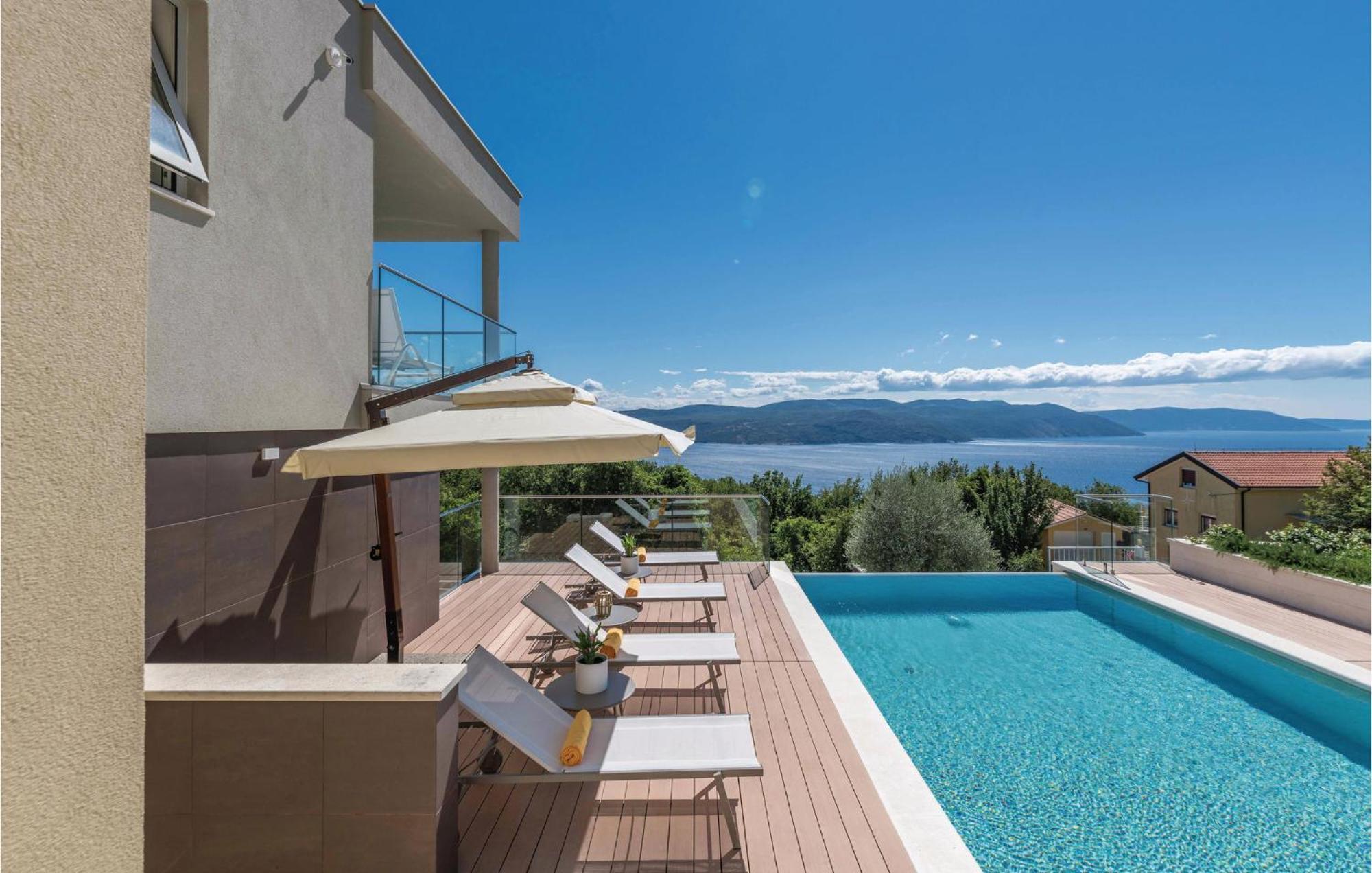 Nice Apartment In Plomin With Jacuzzi Екстер'єр фото